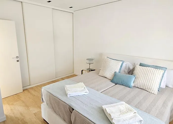 בית נופש Casa De Luxo Na De Ofir